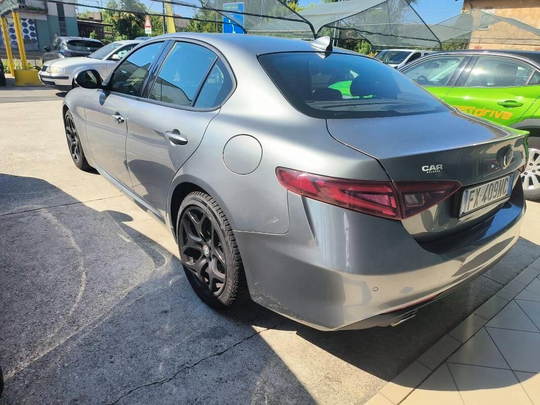 Alfa Romeo Giulia 2.2 t Sport Tech 160cv auto