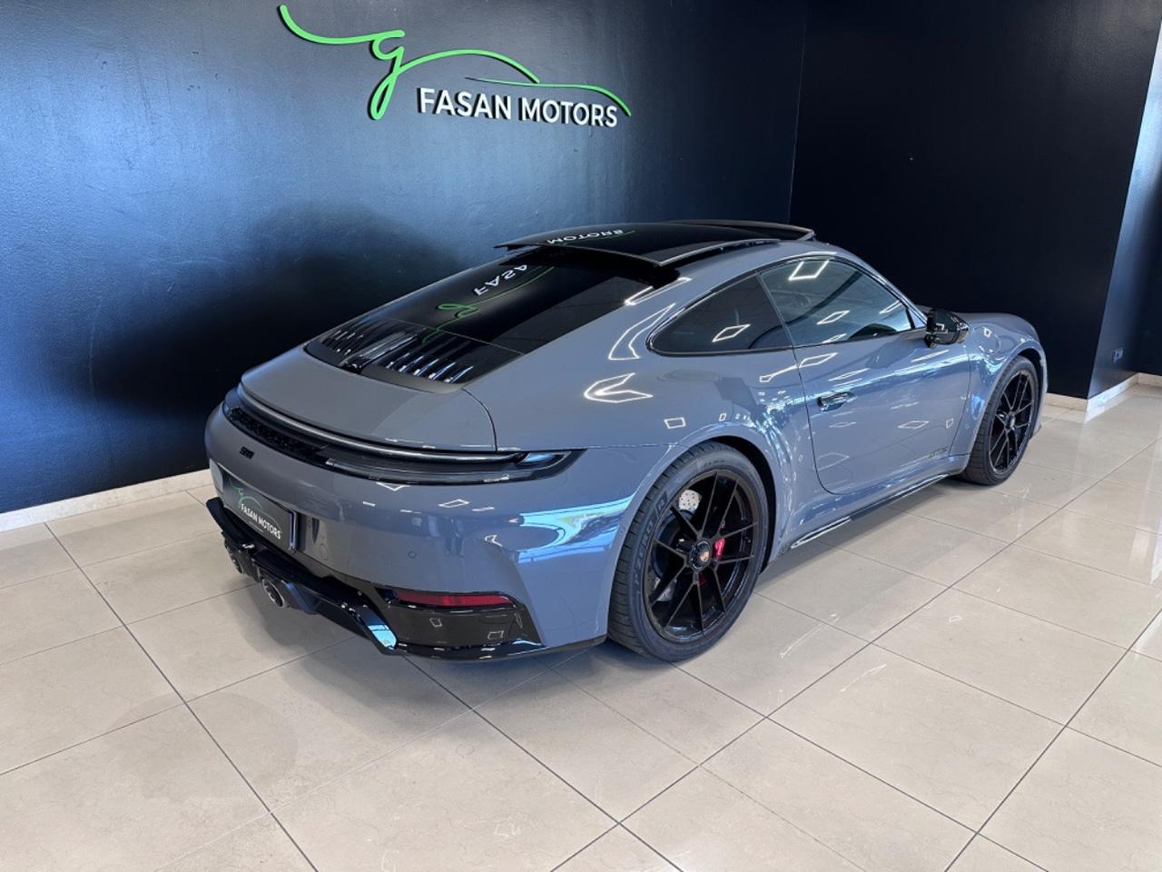 Porsche 911 Coupe 3.6 Carrera 4 GTS auto