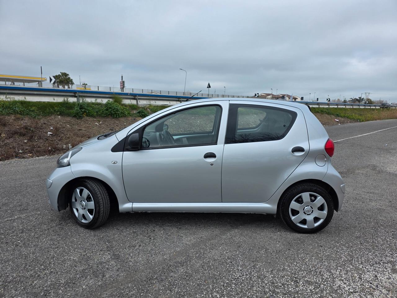 Toyota Aygo 1.0 12V VVT-i 5 porte Now