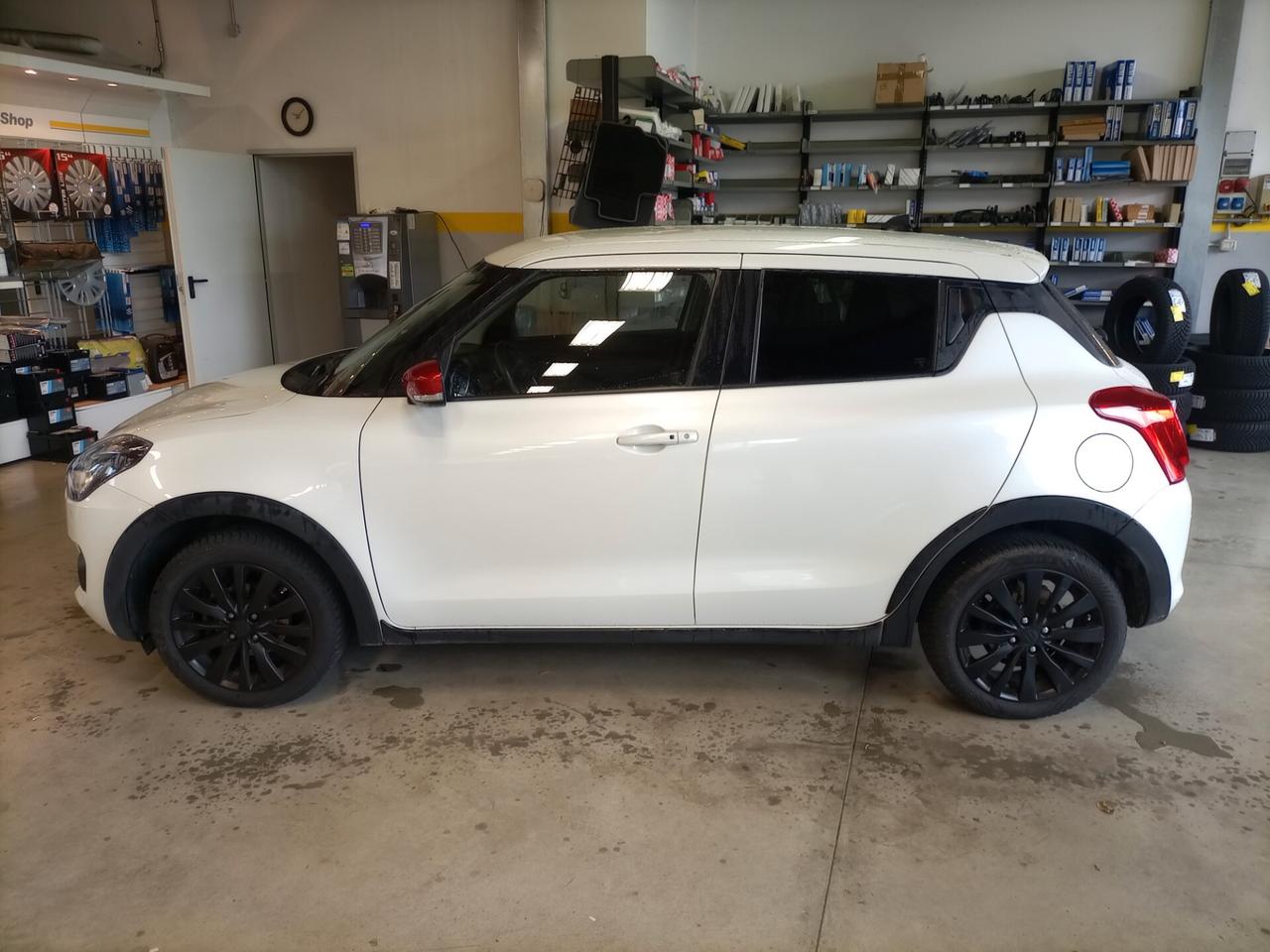 Suzuki Swift 1.2 Hybrid 4WD AllGrip Top