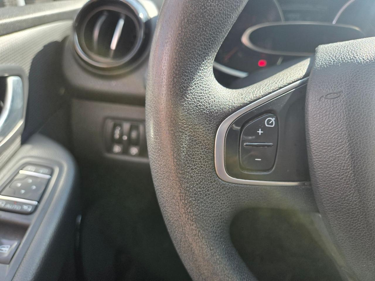 Renault Clio 1.2 16V 75CV Zen #50748