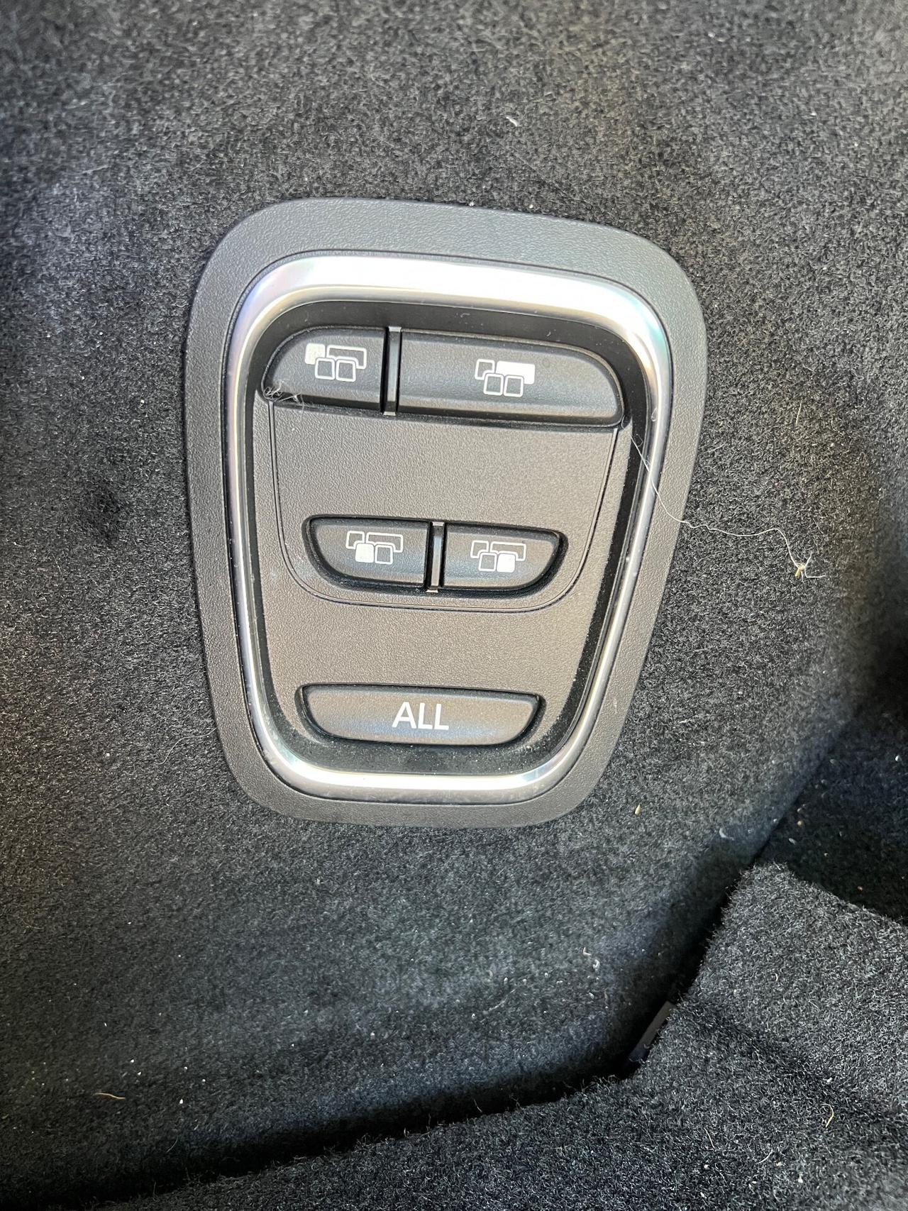 Renault Grand Scenic dCi 8V 110 CV EDC Energy Bose