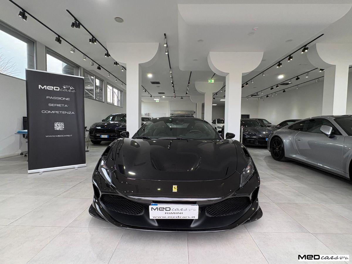 FERRARI - F8 - Tributo