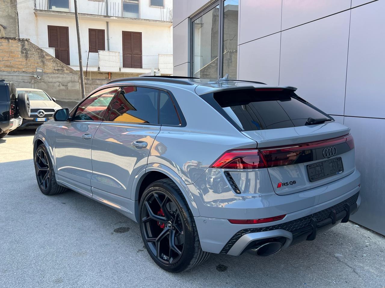 Audi RS Q8 performance possibilità noleggio no scoring