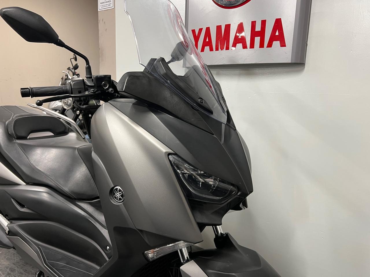 Yamaha X-Max 300