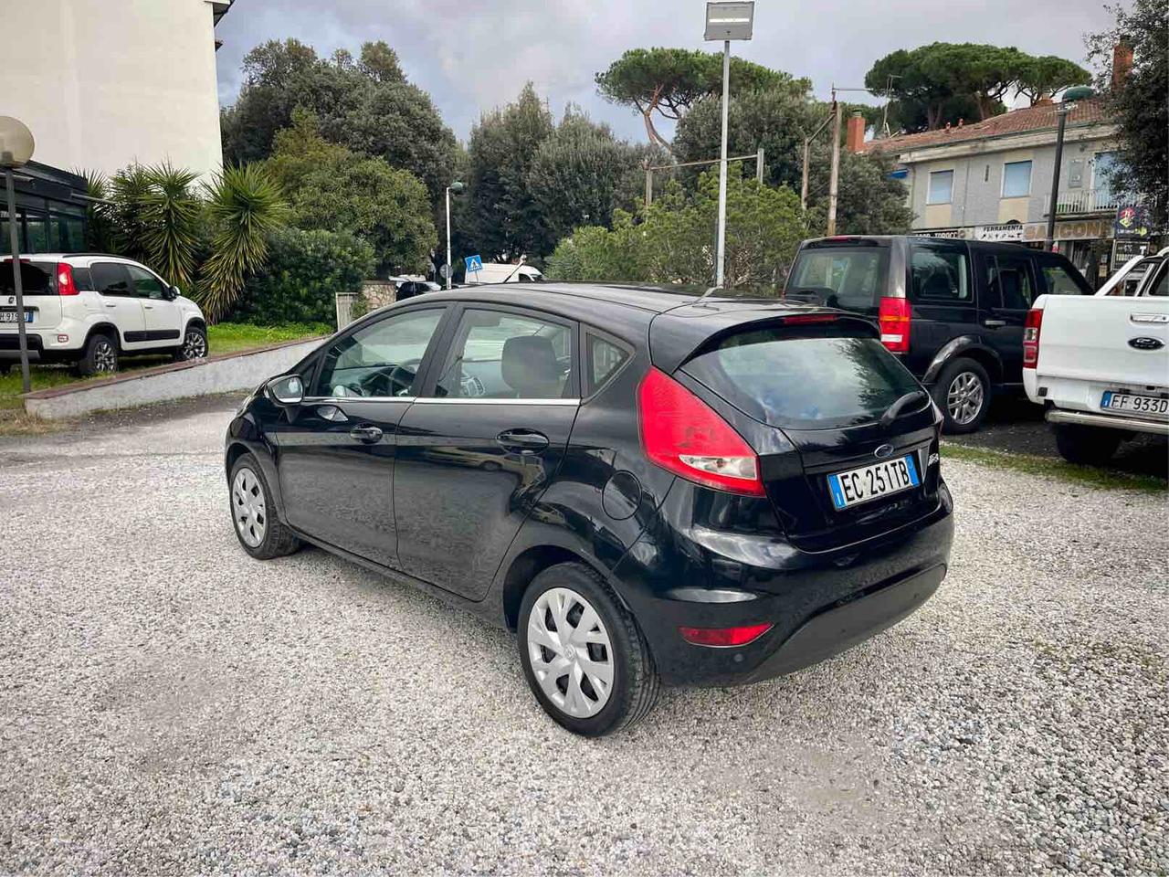 FORD FIESTA - UNICO PROPRIETARIO - TITANIUM