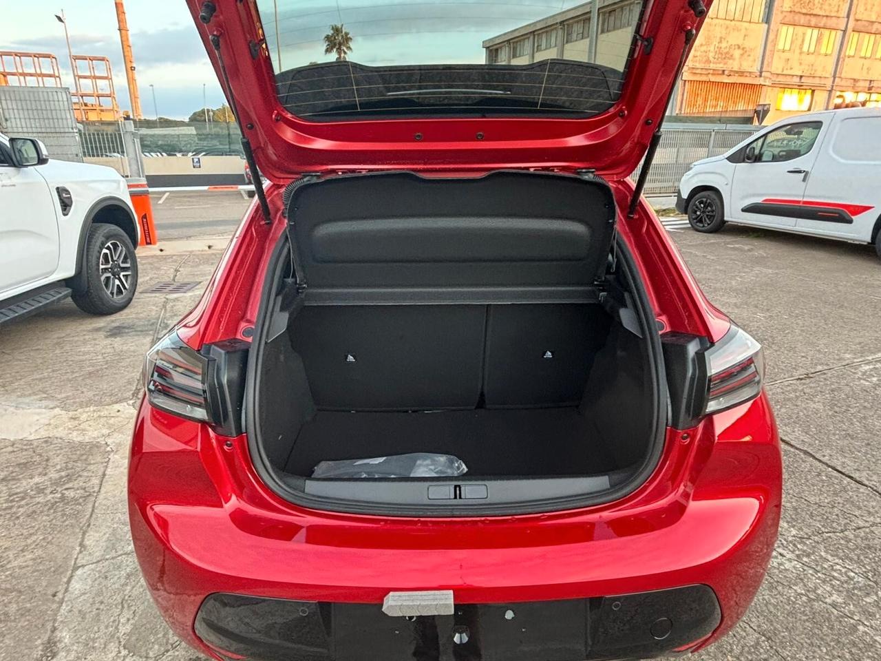 Peugeot 208 Hybrid 110 e-DCS6 Allure