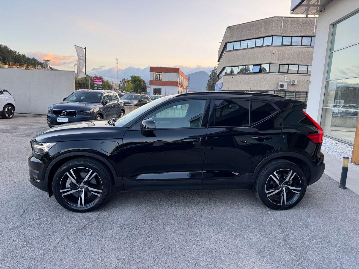 VOLVO - XC40 - T4 Recharge Plug-in Hyb. R-design