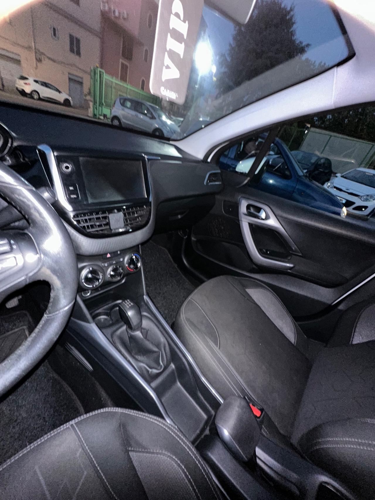 Peugeot 2008 PureTech 82 Allure