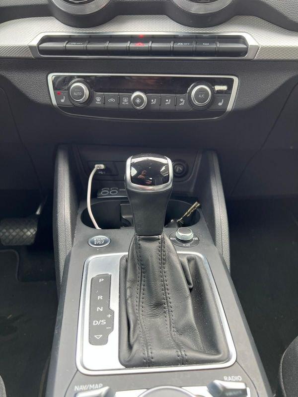 Audi Q2 Q2 35 TFSI Identity Black