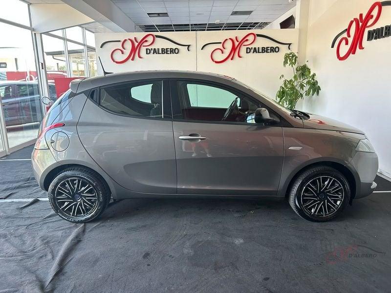 Lancia Ypsilon 1.0 FireFly 70cv Hybrid ALBERTA FERRETTI