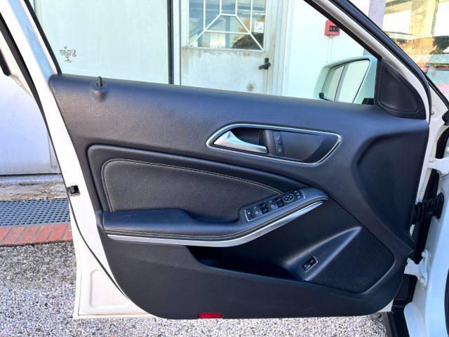 MERCEDES-BENZ GLA 180 d Automatic Sport