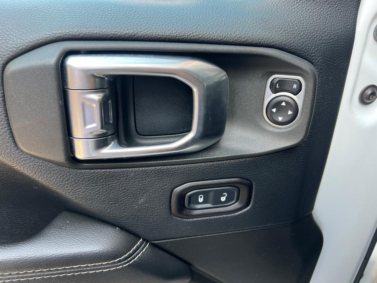 Jeep Wrangler Unlimited 2.2 Mjt II Sahara