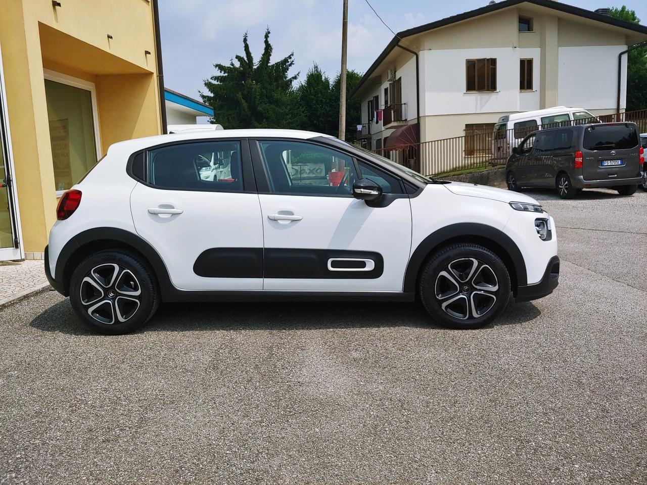 Citroen C3 BlueHDi 100 S&S Shine-APP-NAVI