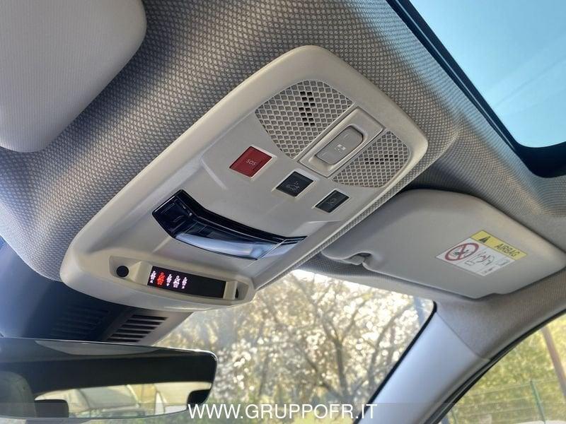 Jeep Avenger 1.2 Turbo 110 CV MHEV Summit