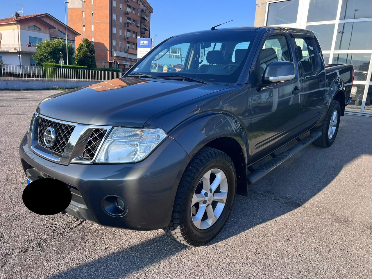 Nissan Navara 2.5 dCi 190CV 4 porte Double Cab LE Plus Restyling