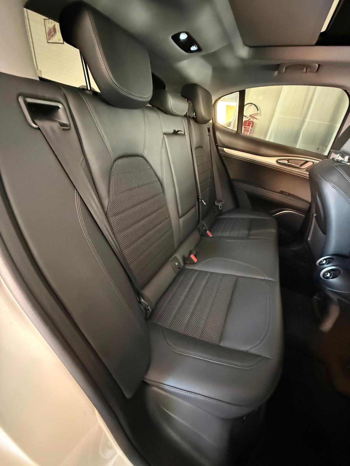 Alfa Romeo Stelvio 2.2 190 CV AT8 Q4 Sprint