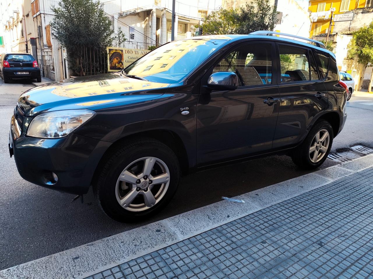Toyota RAV 4 RAV4 2.2 D-4D 136CV 4WD DIESEL