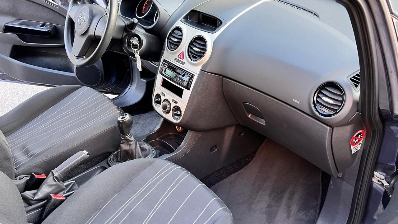Opel Corsa 1.0 12V 5 porte Benzina e GPL