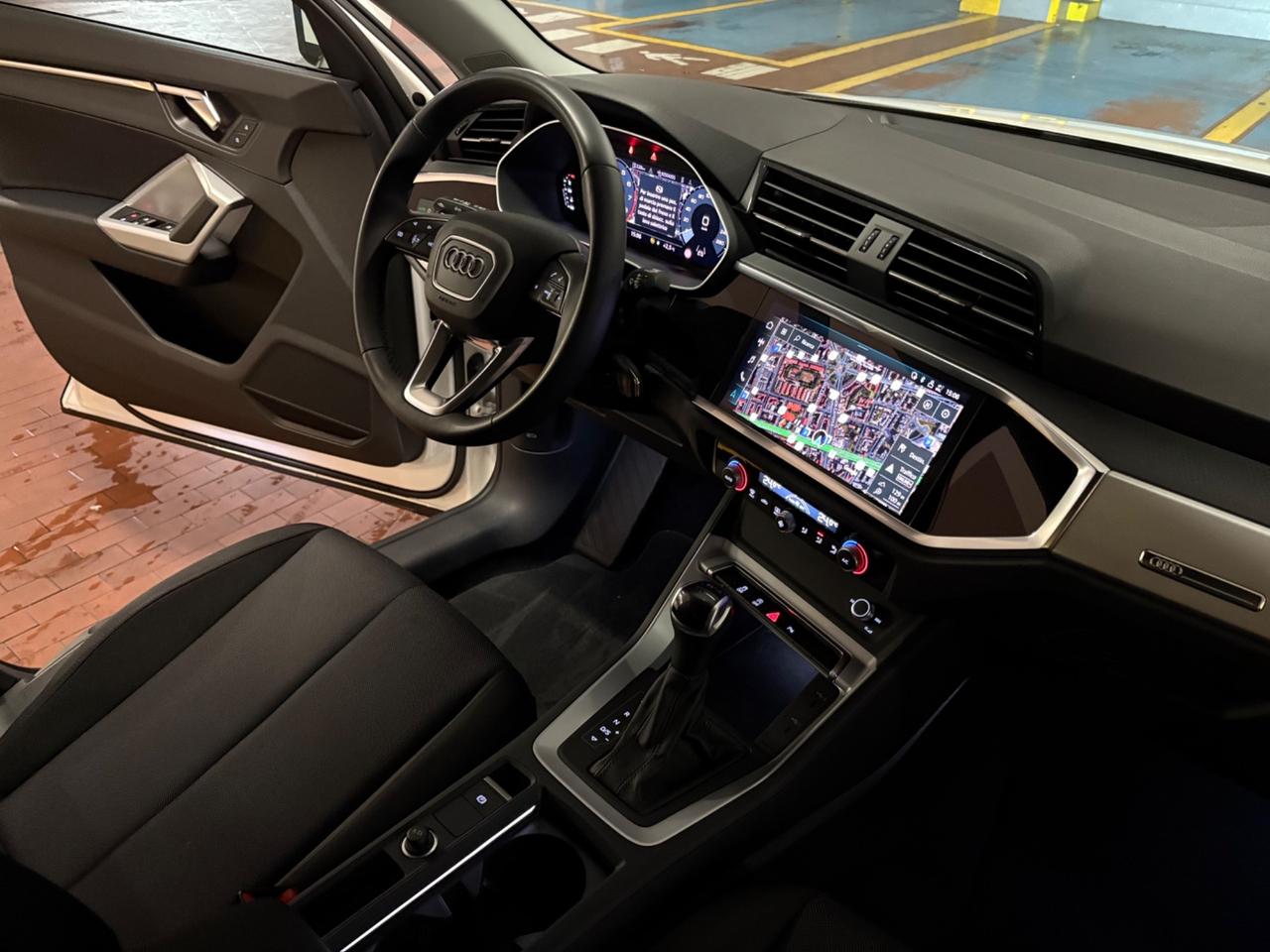 Audi Q3 35 TFSI S tronic Business Advanced