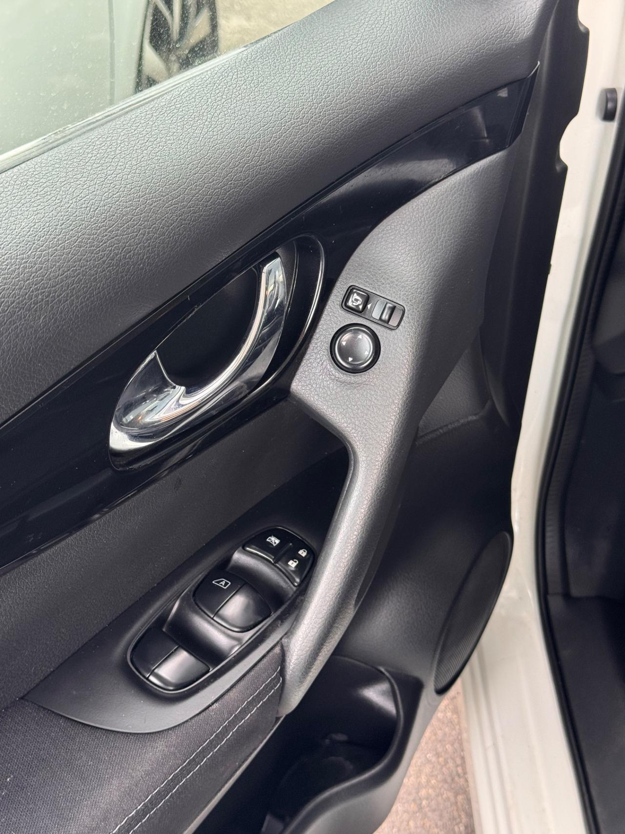 Nissan Qashqai 1.5 dCi Visia