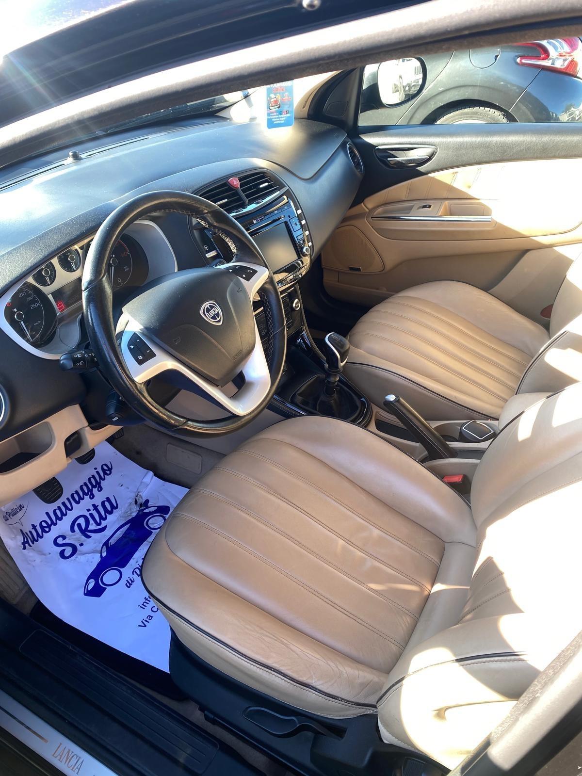 Lancia Delta 1.6 MJT DPF Oro