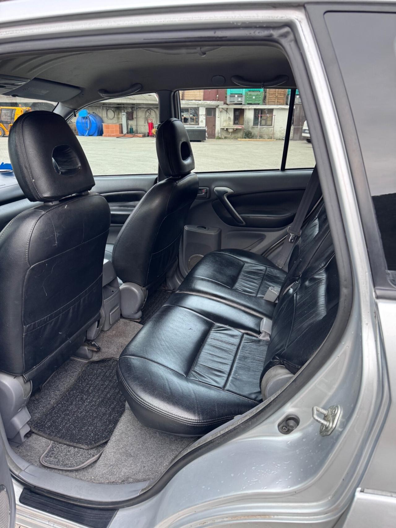 Toyota RAV 4 RAV4 2.0 Tdi D-4D cat 5 porte Sol