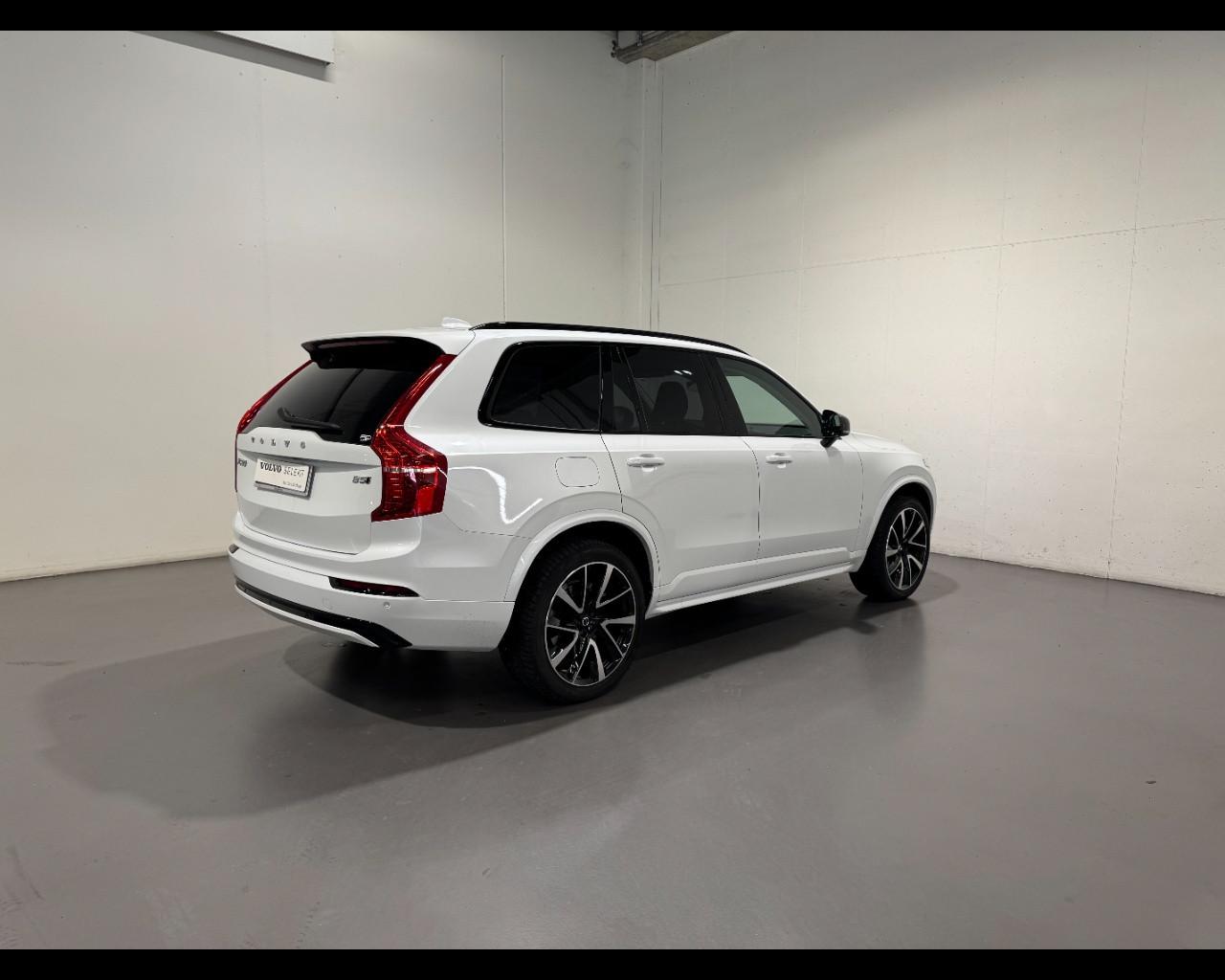 VOLVO XC90 B5 AUTO PLUS DARK