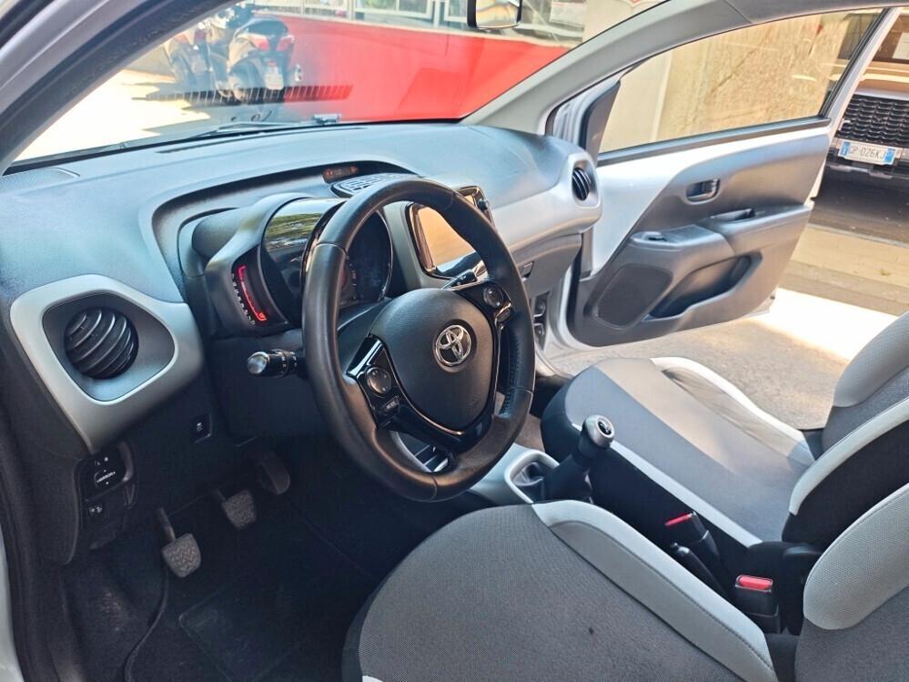 Toyota Aygo 1.0 5P X-PLAY OK NEOPATENTATI