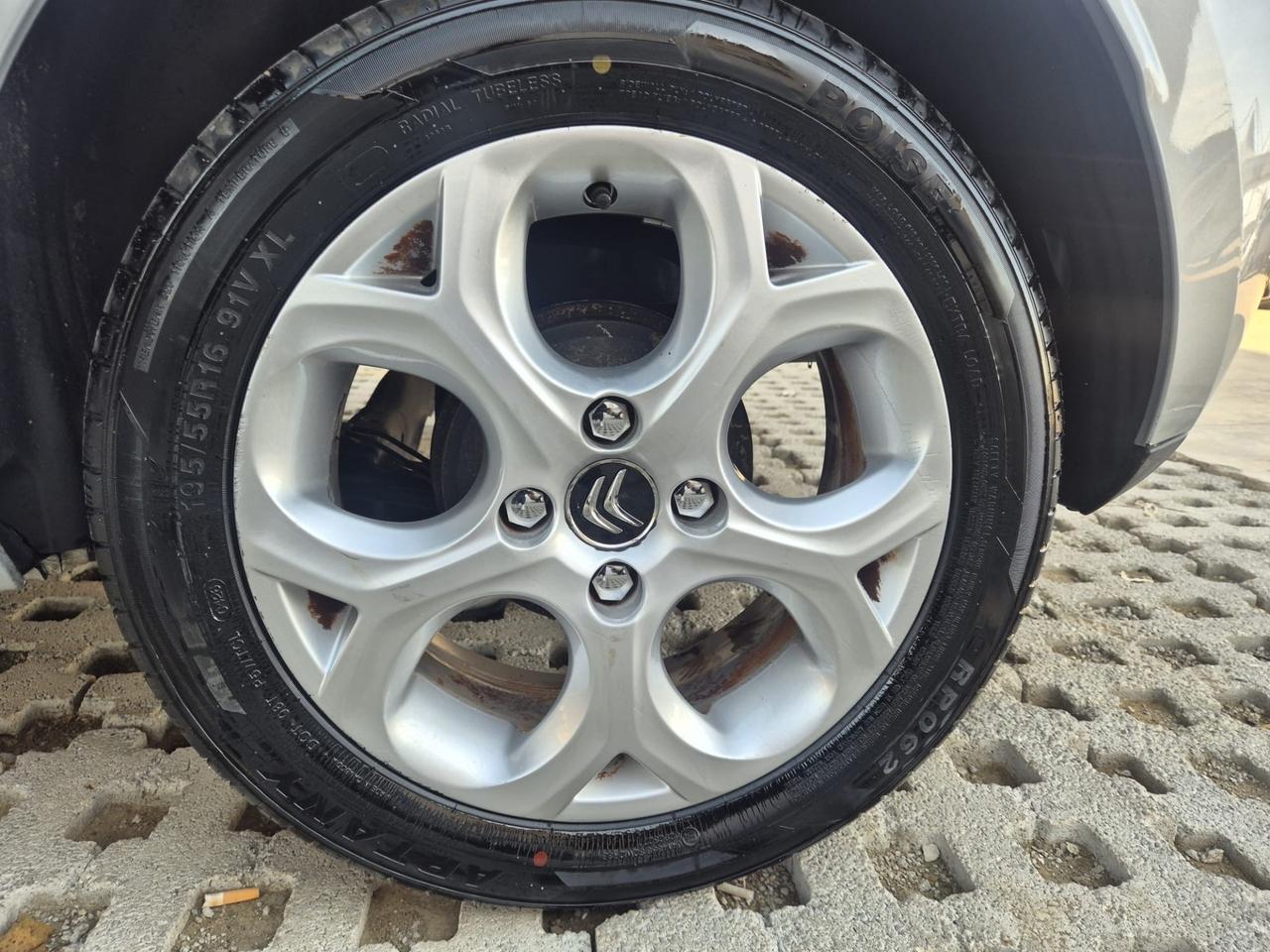 Citroen C3 1.1 Exclusive tetto panoramico