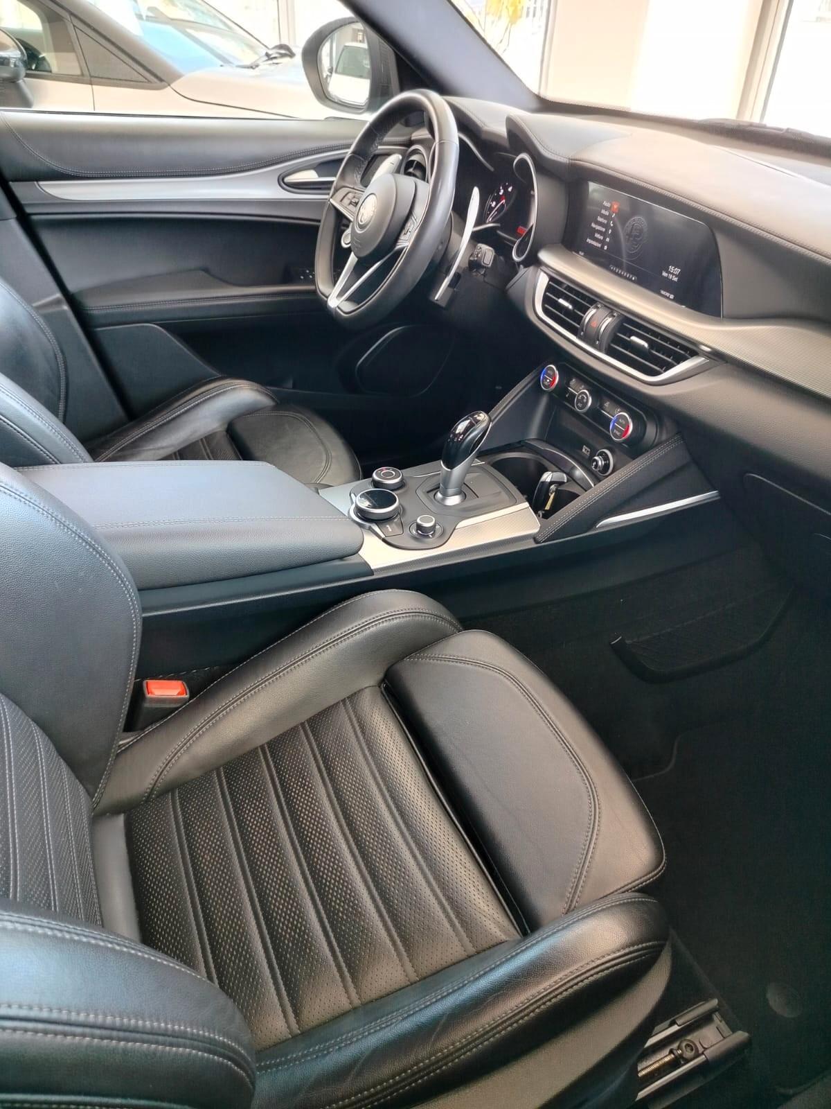 Alfa Romeo Stelvio 2.2 Turbodiesel 210 CV AT8 Q4 Super