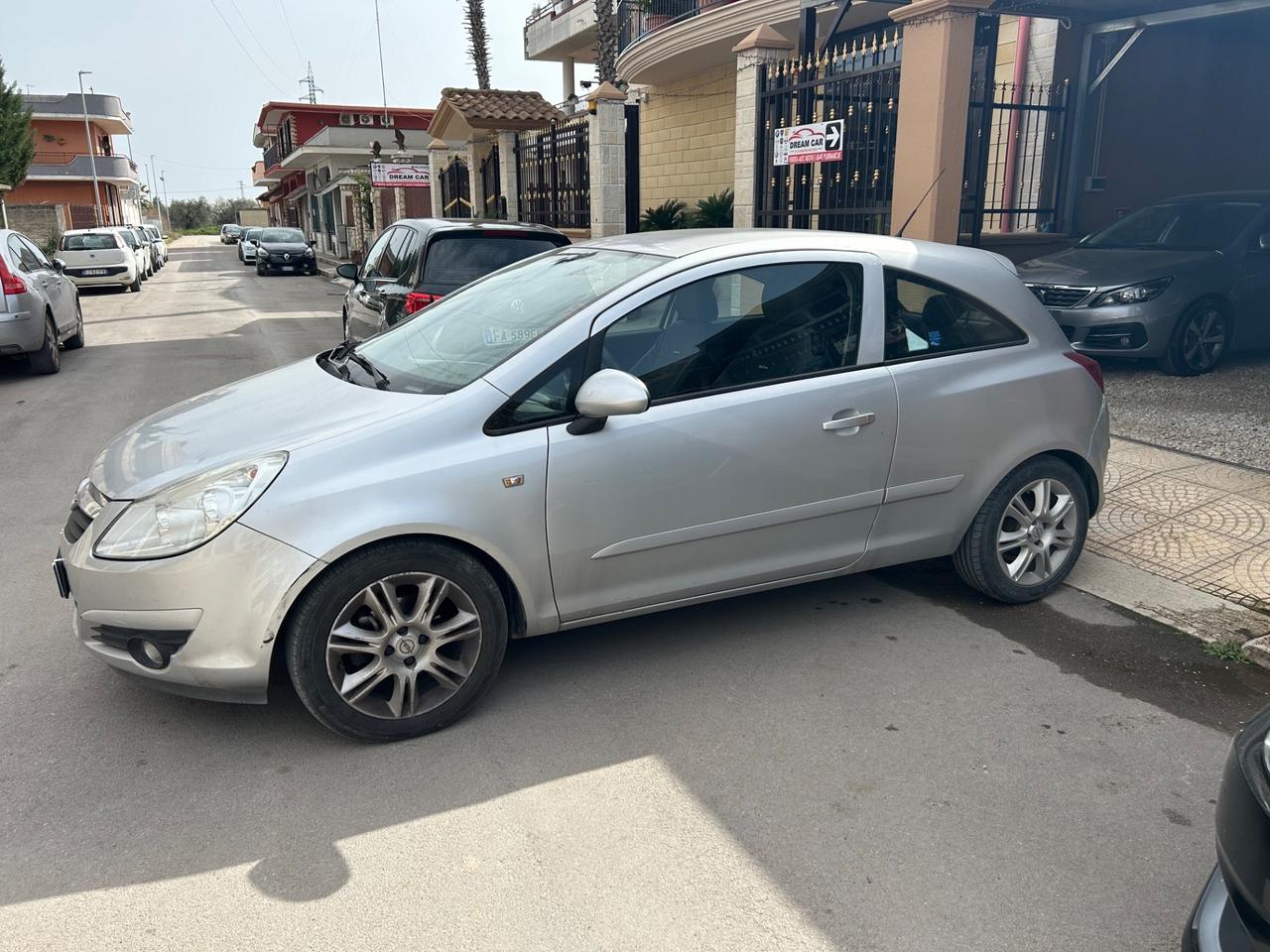 Opel Corsa 1.2 3 porte Club