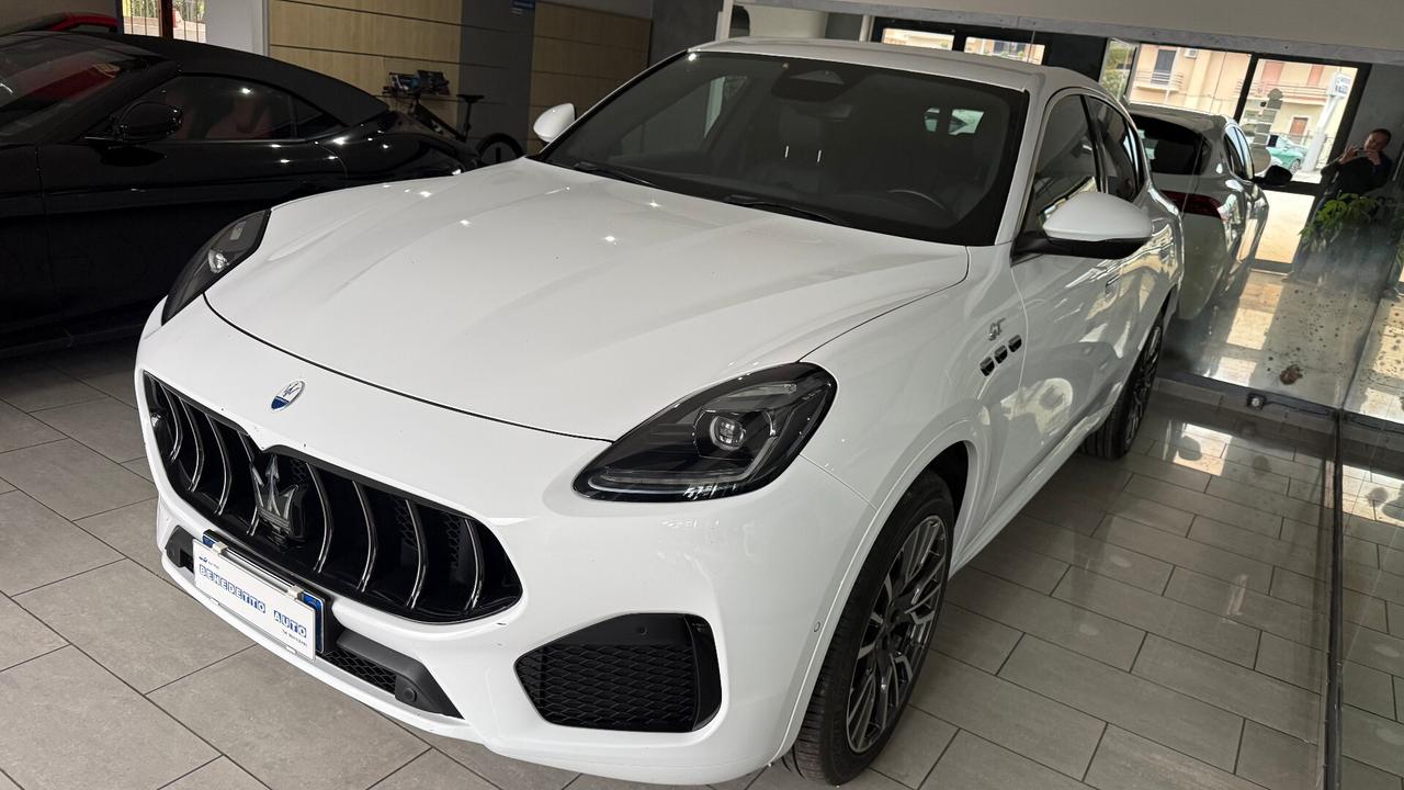 Maserati Grecale MHEV 300 CV AWD GT