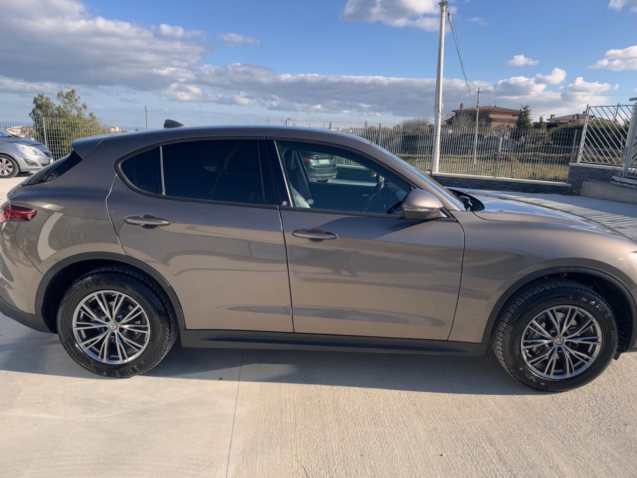 Alfa Romeo Stelvio 2.2 Turbodiesel 180 CV AT8 Q4 Super