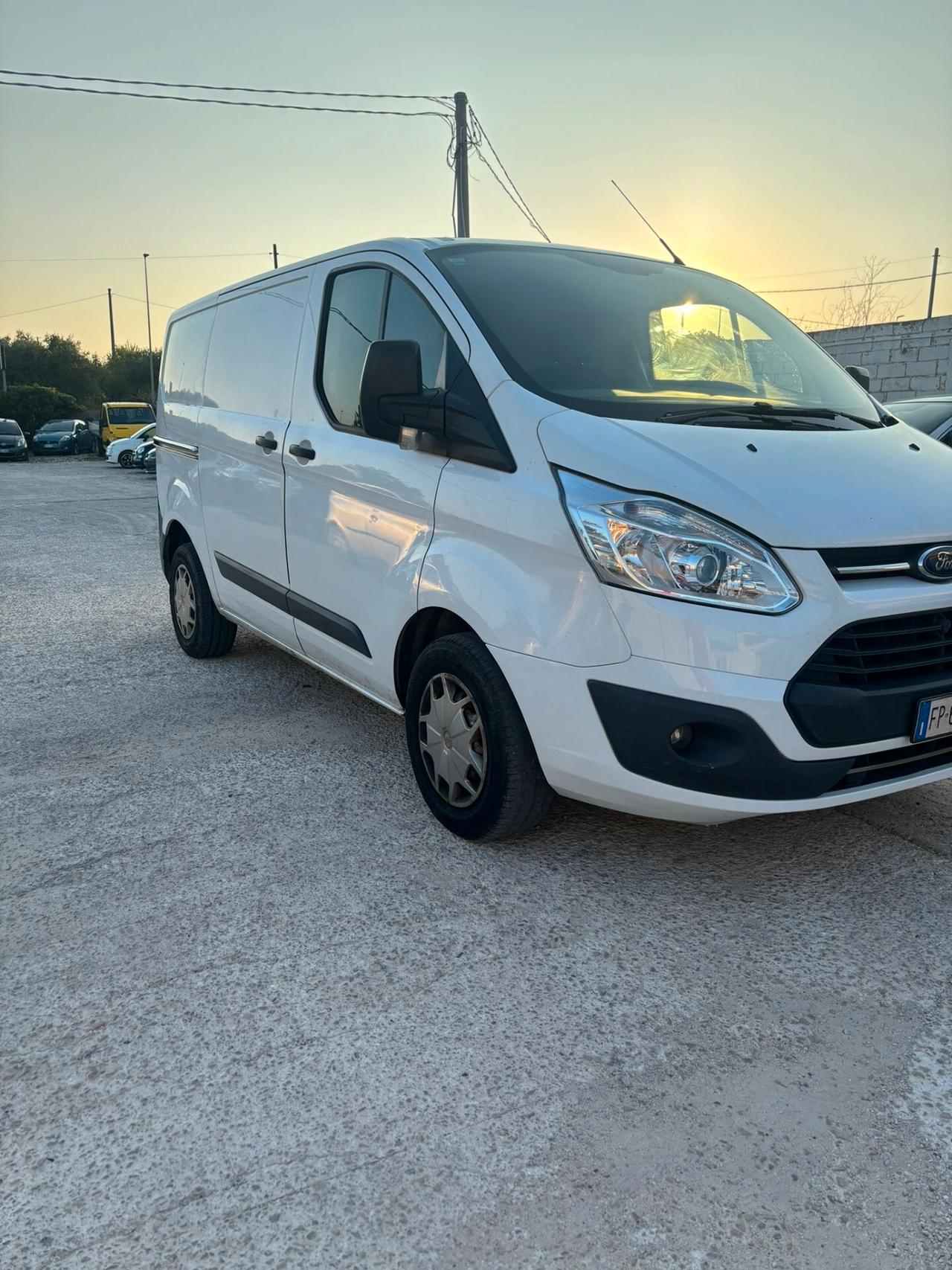 Ford Tourneo Custom Tourneo Custom 310 2.0 TDCi 130CV aut. PC Titanium