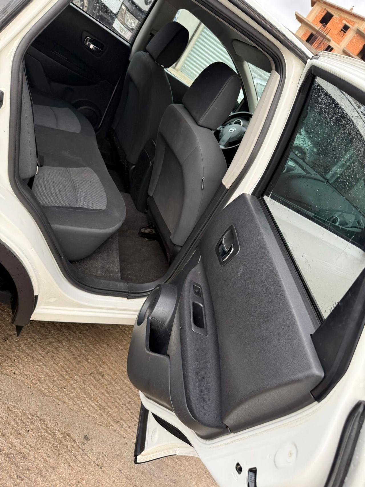 Nissan Qashqai 1.5 dCi DPF 360