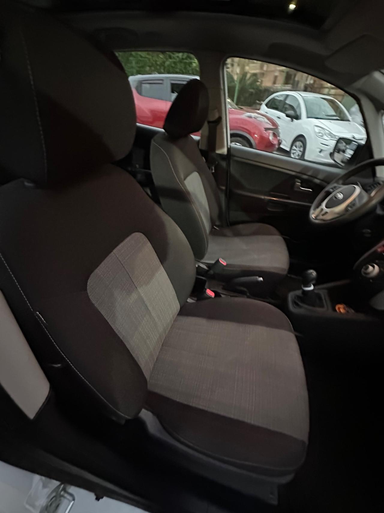 Kia Venga 1.4 GPL Cool