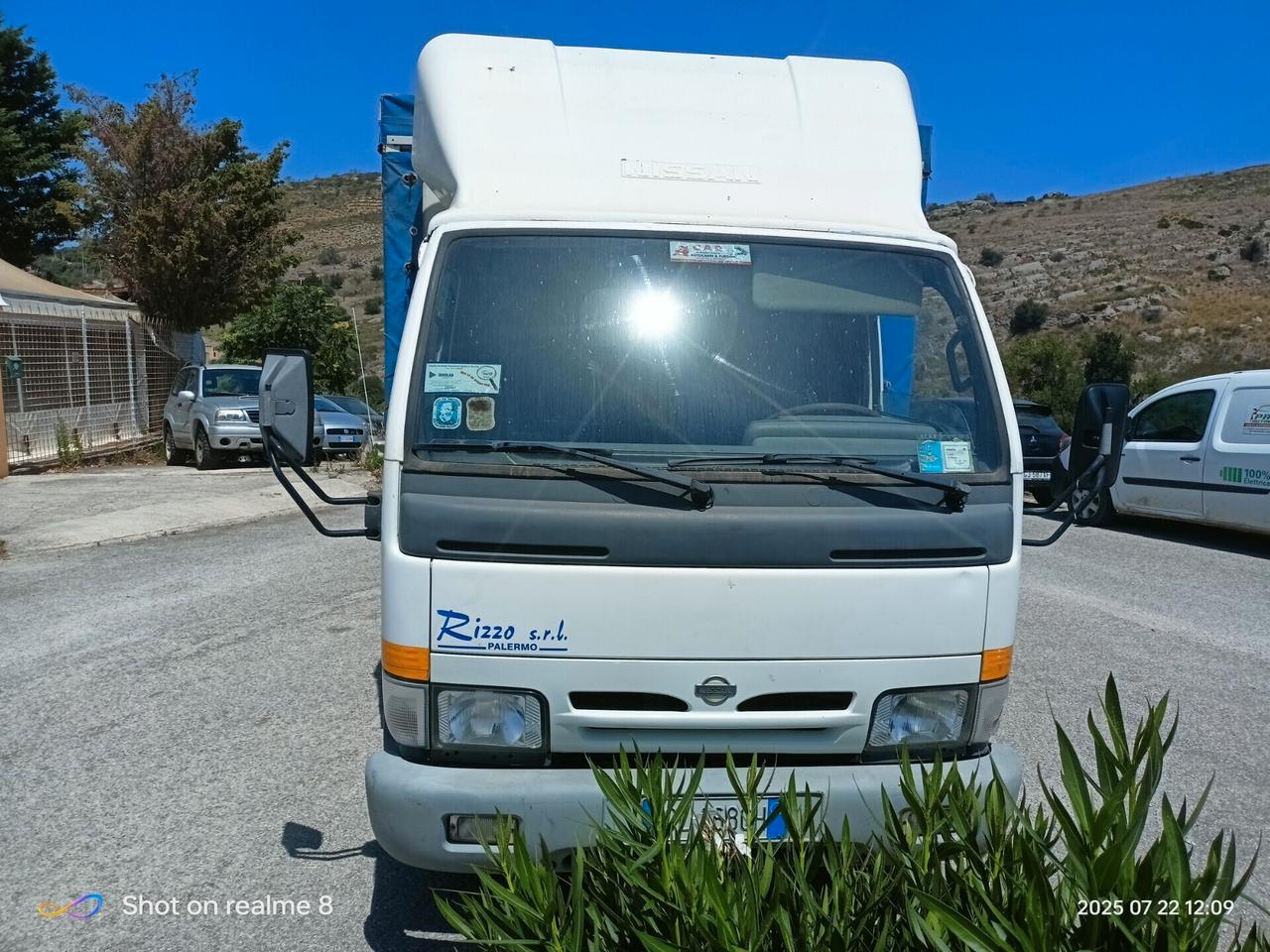 Nissan cabstar con centina