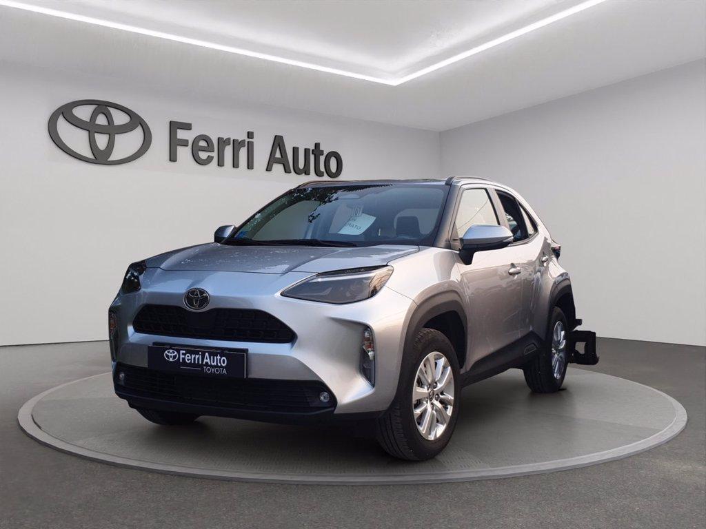TOYOTA Yaris cross 1.5h active fwd 115cv e-cvt del 2025