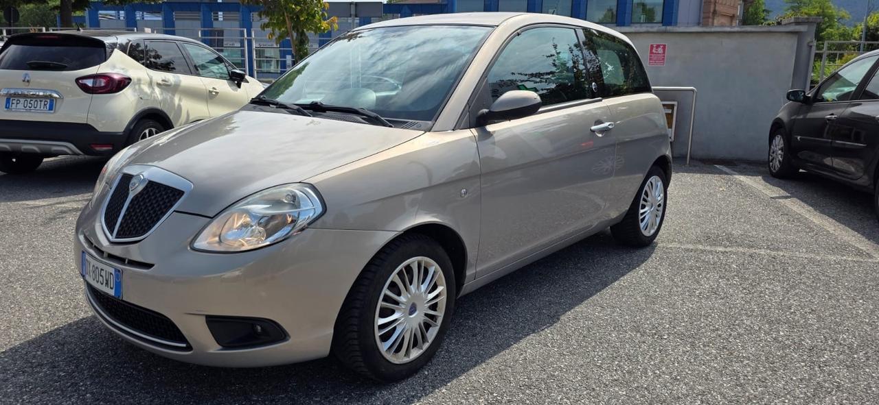 Lancia Ypsilon 1.4 Platino Ecochic GPL