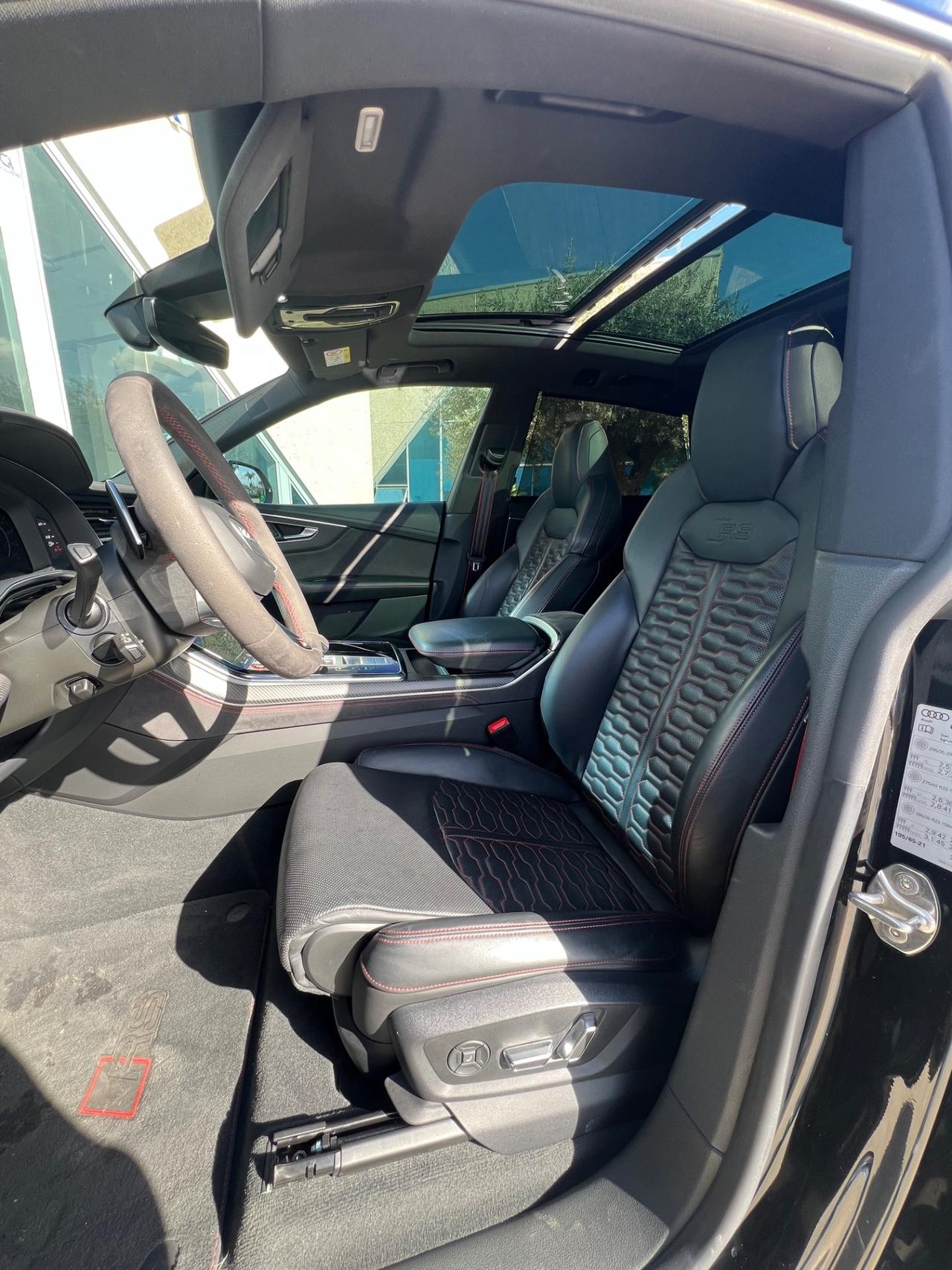 Audi RS Q8 4.0 mhev possibilità noleggio no scoring