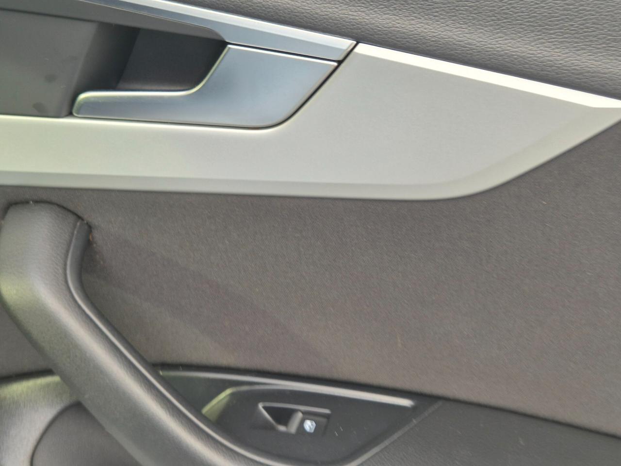 Audi A4 2.0 TDI 150 CV ultra S tronic Sport