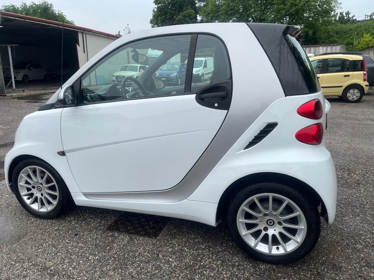 Smart for two 1.0 mhd - passion/navi -2012