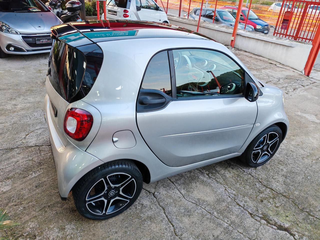 Smart Fortwo 1,0 benzina 07/2015 cv70