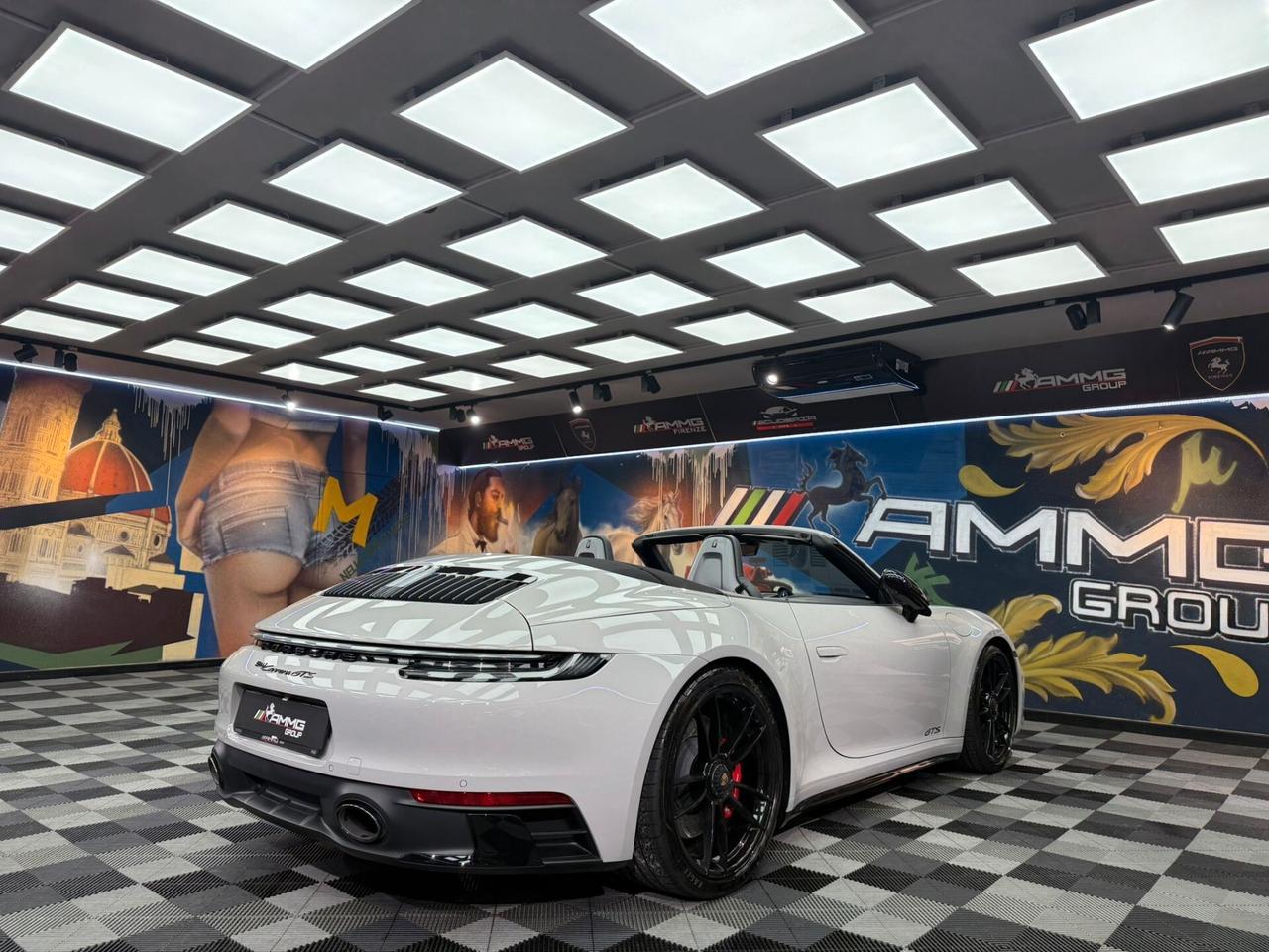 Porsche 911 Carrera 4 GTS Cabriolet (949)