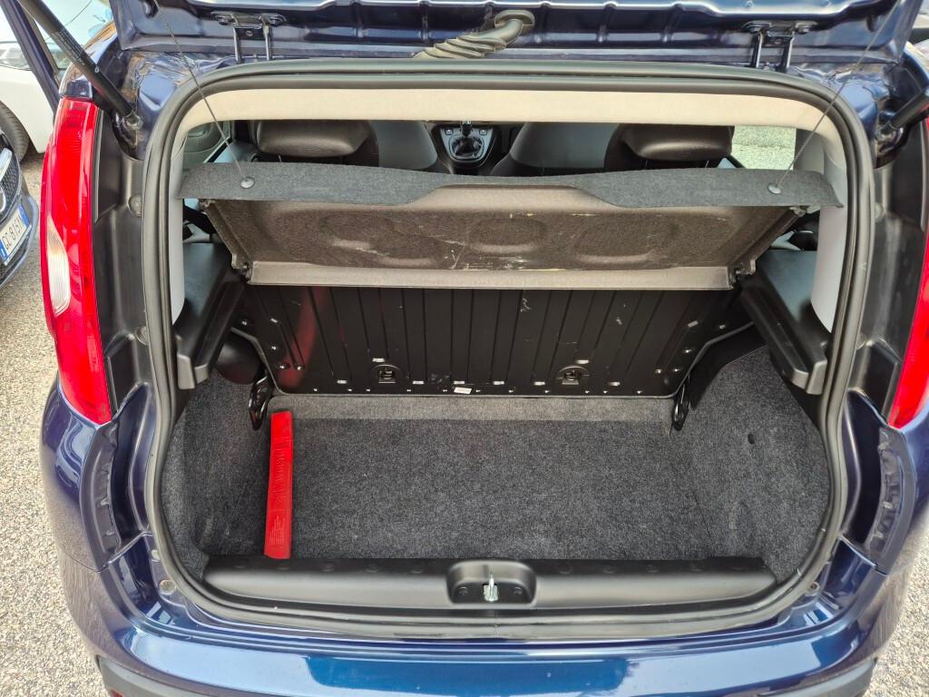 Fiat Panda 1.2 69CV COMANDI AL VOLANTE 5POSTI