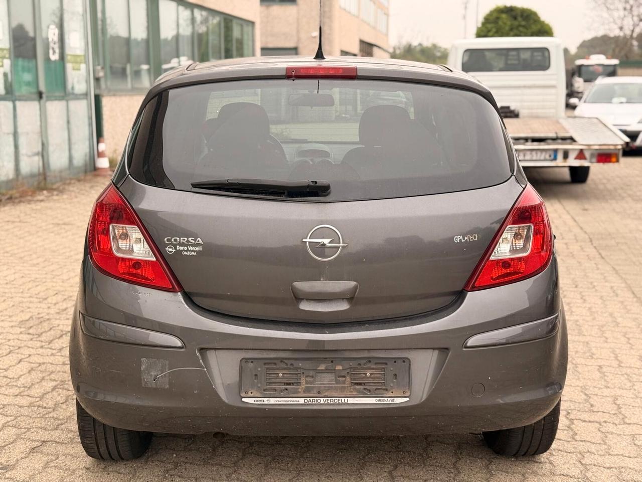 Opel Corsa 1.2 80CV 5 porte GPL-TECH Edition