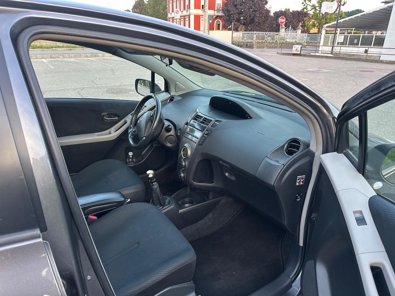 Toyota Yaris 1.4 D-4D 5 porte Sol