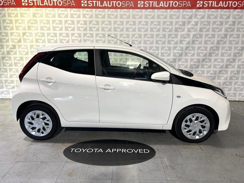 Toyota Aygo Connect 1.0 VVT-i 72 CV 5 porte x-play