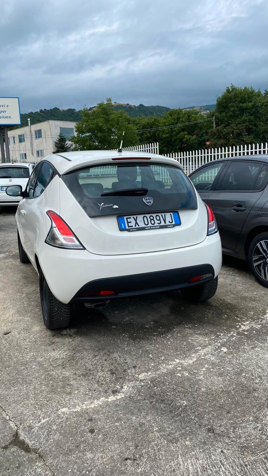 Lancia Ypsilon 1.2 69 CV 5 porte GPL Ecochic Elefantino